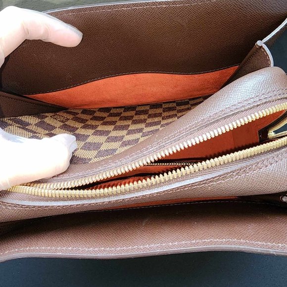 Authentic LV Triana - Picture 10 of 16